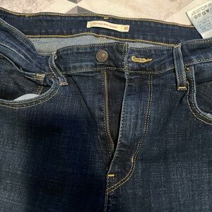 Levi jeans